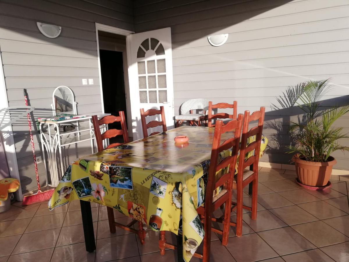 Apartamento La CAZ A NOU Saint Pierre Exterior foto